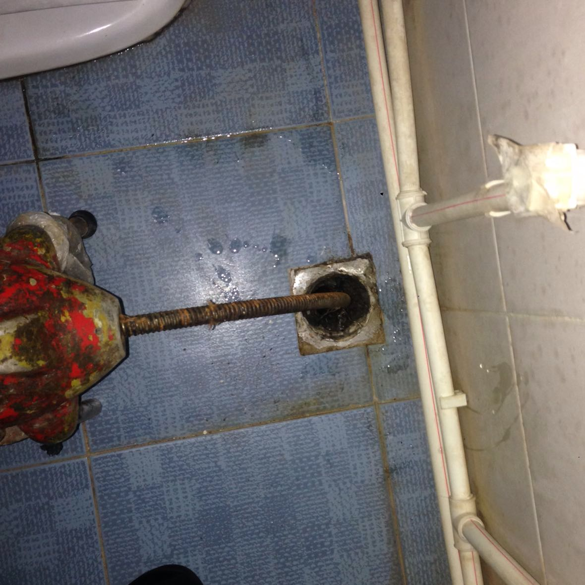 卫生间下水道堵塞疏通的最好办法
